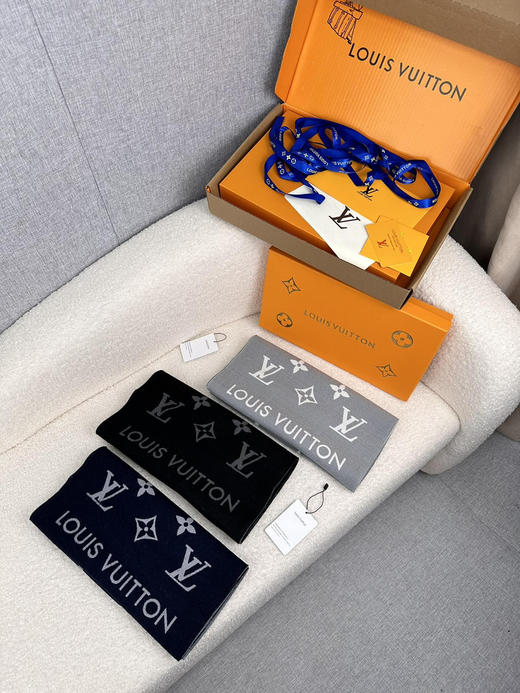 秋冬特惠💰300 LV围巾【新品男士羊毛双面围巾】 商品图1