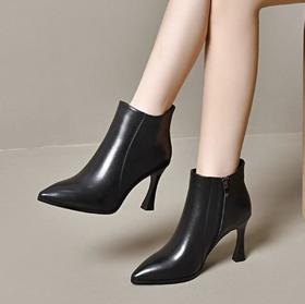 尖头小短靴女中跟软底春秋单靴新款秋冬季真皮踝靴加绒高跟鞋