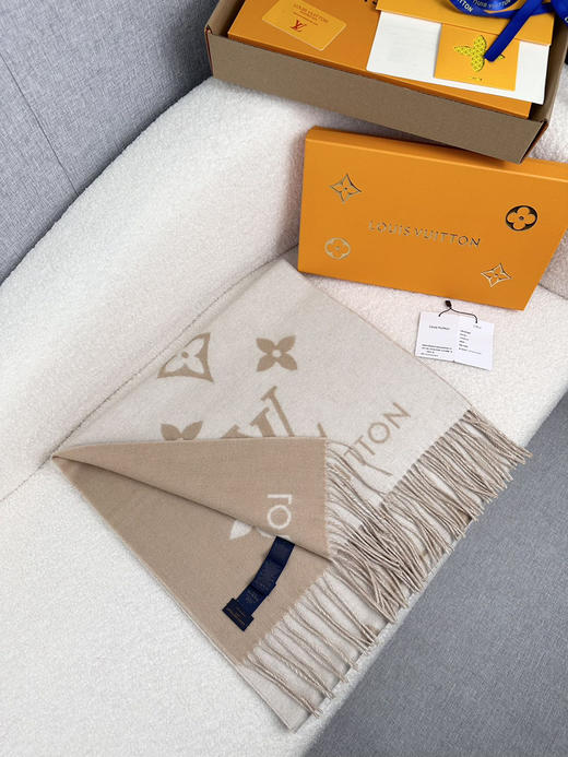 秋冬特惠💰240 LV围巾 霍思燕同款披肩围巾两用！ 商品图2