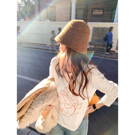 <曾小咸推荐>现货秒杀 ！微信超特价！韩系印花宽松打底衫 日常169.99 立减100 秒杀69.99！！ 商品图2