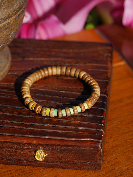 沉香绿松手串 商品图0