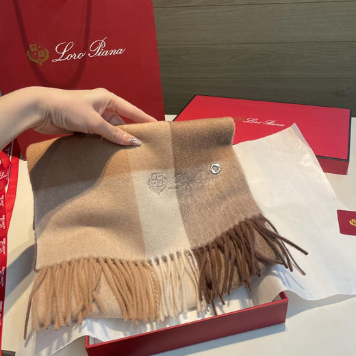 秋冬特惠💰280 诺悠翩雅围巾 送人自留都太高大上了 商品图3