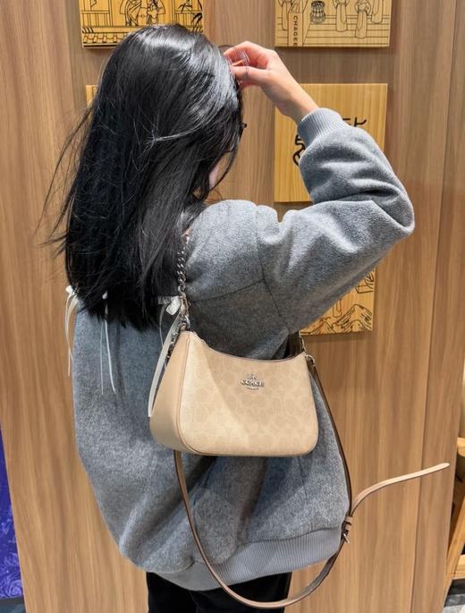 蔻驰 Teri 24 经典老花Logo 人造革拼再生革 单肩斜挎手提包 中号 女款 商品图0