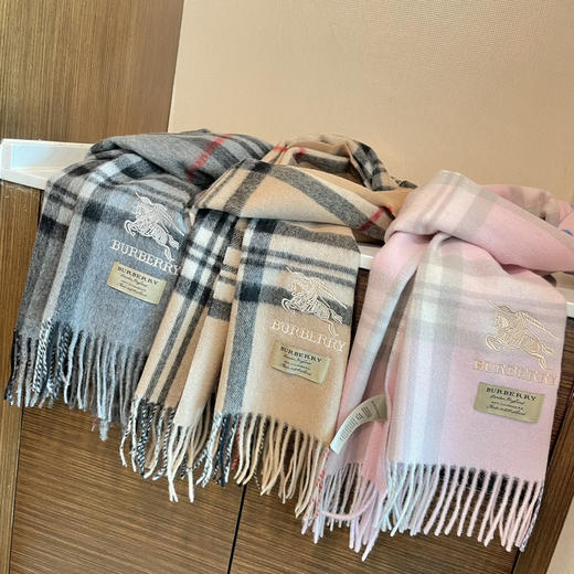 秋冬特惠💰240 巴宝莉男士女士围巾新品 经典条纹编织围巾 商品图2
