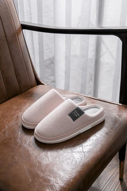 【软底格子家居半托毛鞋181】✅  耐磨防滑老北京棉鞋、毛毛很软很舒服✅  一脚蹬穿脱比较方便，适合中老年人  鞋面不臃肿、底很厚实防滑✅  36-45码 可选 ！  男女款! 商品图4