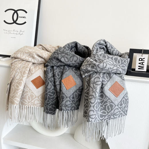 秋冬特惠💰300 罗意威围巾 新款男女中性款【LW条纹长巾】 商品图2