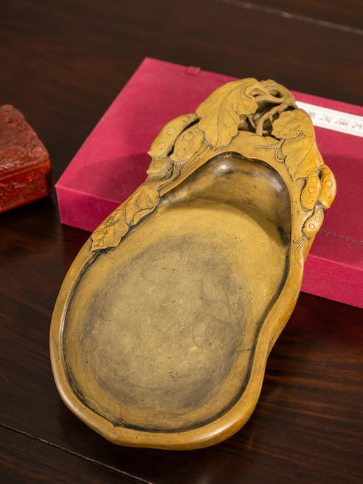 清	豆荚纹随形绿端石砚 商品图1