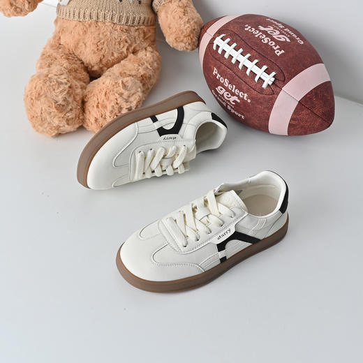 经典鲨2026年春专柜新品牛皮革潮流舒适拼色休闲鞋德训鞋女KW313-617021 商品图1
