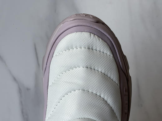 点此购买 迪桑特女士复古轻质耐磨低帮生活休闲鞋 98 339524 商品图6