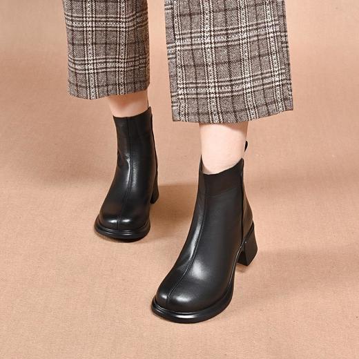 真皮马丁靴女款2024年新款冬季圆头中跟软底流行加绒粗跟女士短靴 商品图1