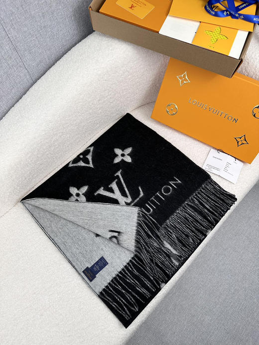 秋冬特惠💰240 LV围巾 霍思燕同款披肩围巾两用！ 商品图4