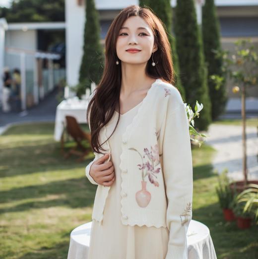 【林栖设计小店】宋瓷雅画|绵羊毛印花米白花边新中式2026春新款毛织外套1961050 商品图0