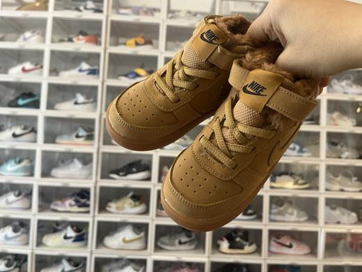 点此购买 耐克加绒SB中帮魔术贴儿童板鞋 xcl 339553 商品图9