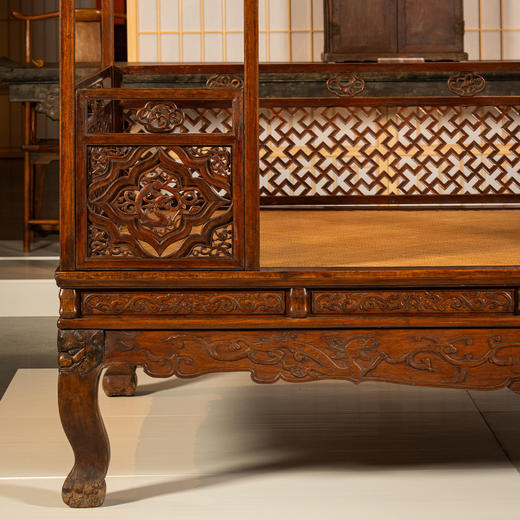 清早期	黄花梨攒接万字纹六柱架子床 商品图1