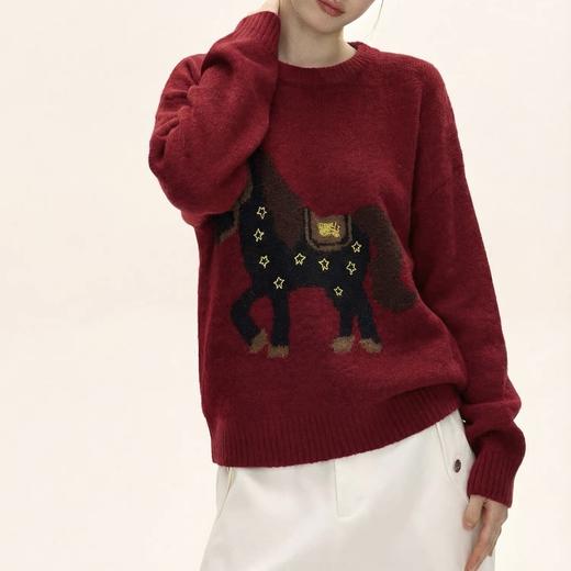 富比羊新年小马羊毛衣 绵羊毛混纺亲肤软糯 新年限定本命红显白到发光 宽松套头版型不挑身材显瘦显气质 商品图2