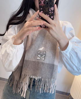 秋冬特惠💰260 罗意威️围巾 难得一见的温柔配色