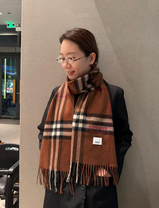秋冬特惠💰240 巴宝莉男女围巾 经典格纹款 商品图1