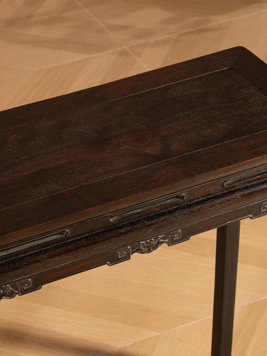 清	红木束腰马蹄腿云纹条桌 商品图3