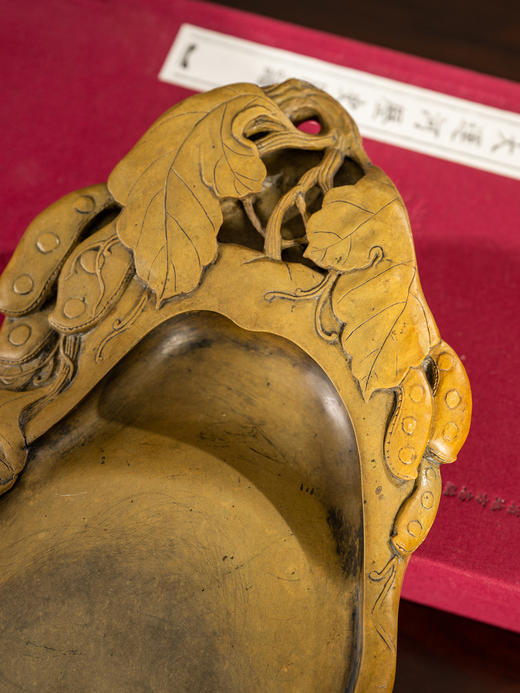 清	豆荚纹随形绿端石砚 商品图2