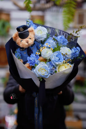【1月10日警察节】警察小熊花束199（现货 下单即可到店自提）