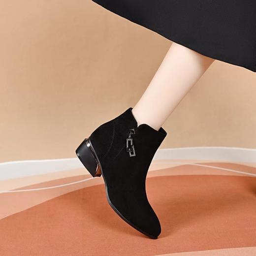 秋冬新款尖头粗跟绒面短筒时装靴子女网红成熟时尚休闲高跟女靴子 商品图2