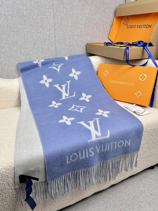秋冬特惠💰240 LV围巾 霍思燕同款披肩围巾两用！ 商品图3