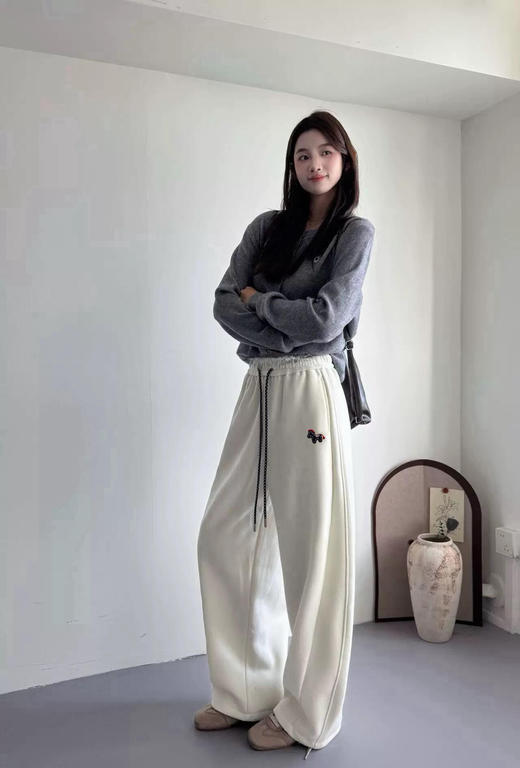 时髦精镰刀型加绒发财阔腿卫裤收口直筒两穿 商品图11