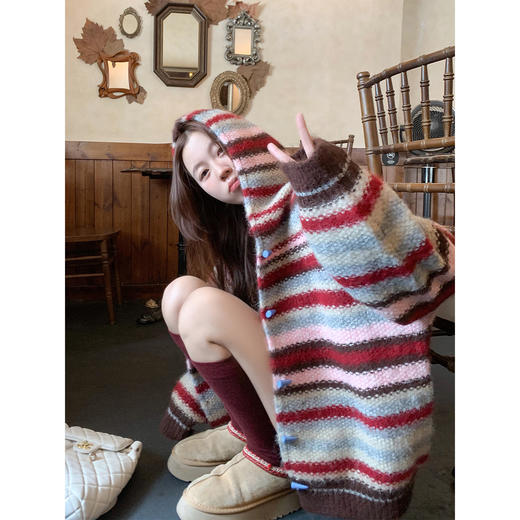 <曾小咸推荐> 韩系条纹连帽毛衣开衫 商品图4