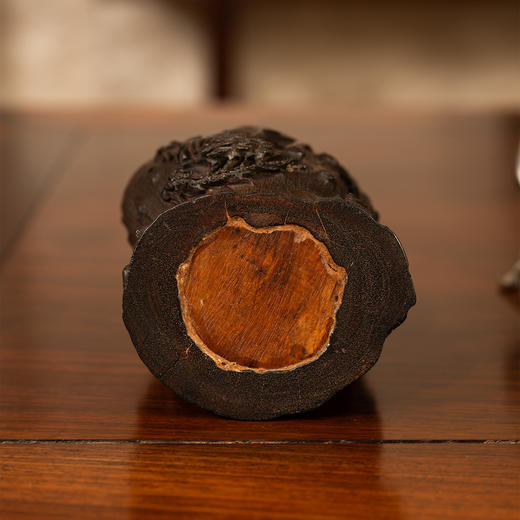 清	紫檀木雕松鹤延年随形笔筒（黄花梨底） 商品图4