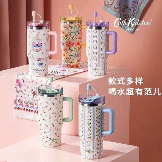 【3月4日发货】【热销口碑款🔥|英伦国民经典同款】Cath Kidston复古印花马卡龙配色保温12-18小时|吸管tritan|医用316L 手柄保温杯 礼盒装 商品图0