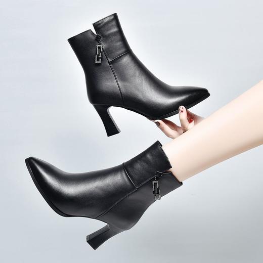 秋冬款加绒马丁靴女2025新款真皮系带粗跟靴子中跟中筒棉鞋女短靴 商品图0