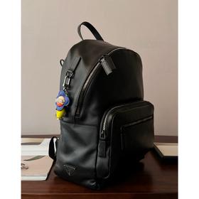 Prada普拉达 纯原单 Napa牛皮双肩包！有原单情节的兄弟一定要入，So Black酷黑系列，真正低调奢华的高端系列～（ZB*PLD）