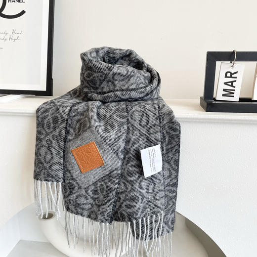 秋冬特惠💰300 罗意威围巾 新款男女中性款【LW条纹长巾】 商品图6