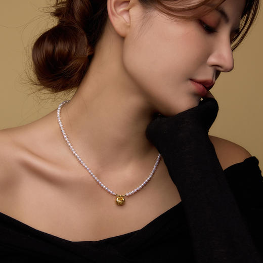 Manreya玛芮雅项链小钱袋淡水珍珠项链女轻奢气质金色吊坠饰品|铜镀金，淡水珍珠 商品图3