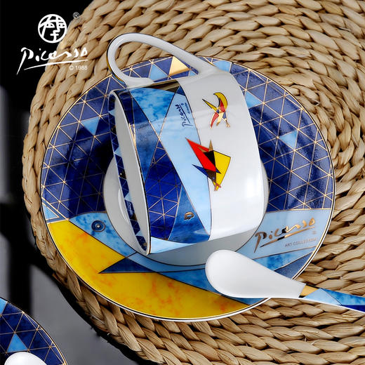 毕加索骨瓷《飞翔》杯碟套装 商品图1
