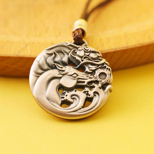 骁腾银吊坠 商品图1