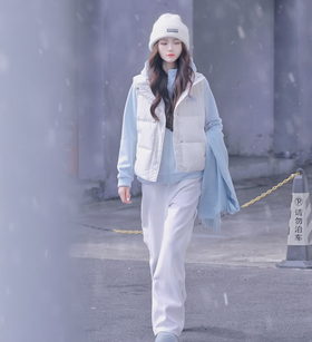 马甲+卫衣真两件外套