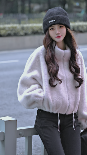 毛乎乎拉链外套