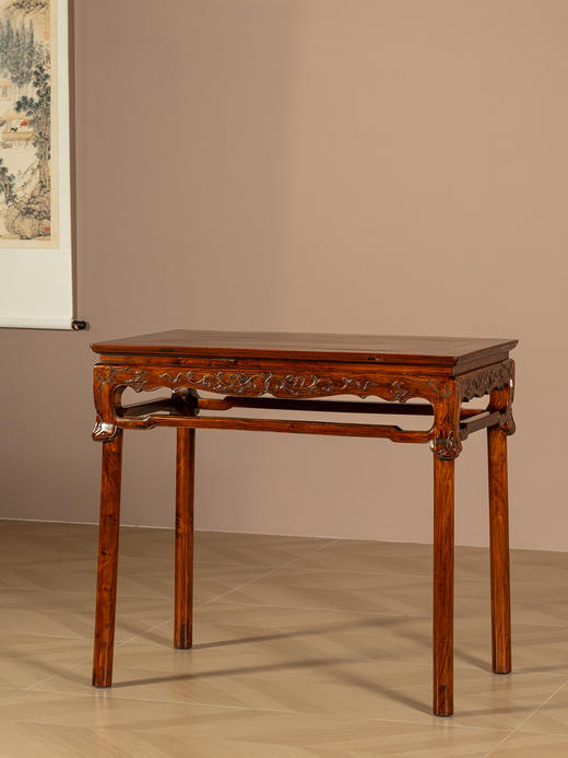 清	黄花梨束腰展腿卷草纹半桌 商品图0