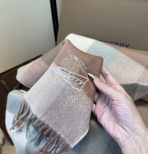 秋冬特惠💰240 巴宝莉高端重磅男士围巾 商品图5