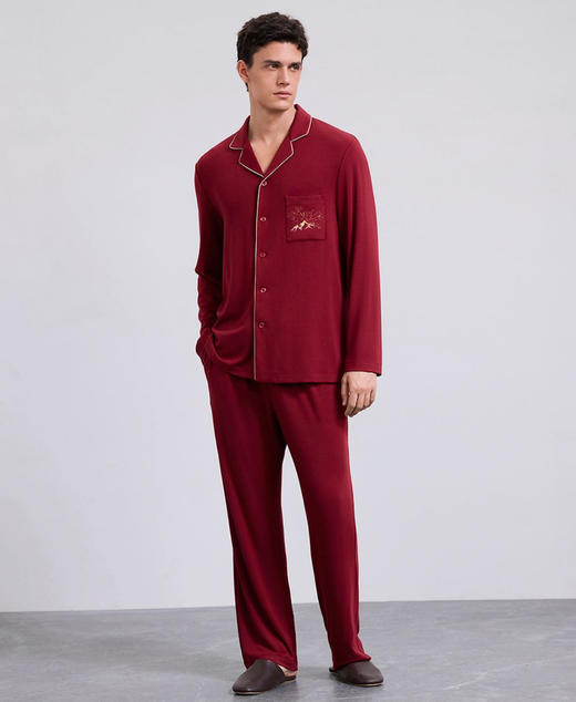 官网1960！爱家本命年红色莫代尔磨毛家居服 日照金山精美刺绣烙印胸前 金辉破晓 新岁呈祥 商品图0