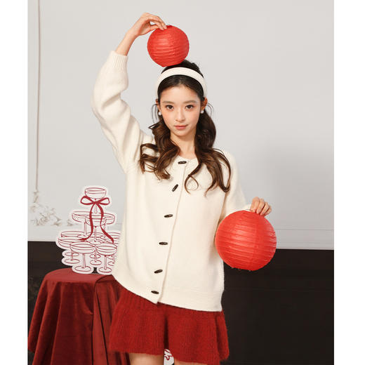 气质时尚简约木扣开衫毛衣-纪念日百货门店同款168743490 商品图1