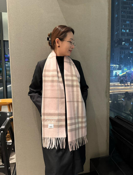 秋冬特惠💰240 巴宝莉男女围巾 经典格纹款 商品图0