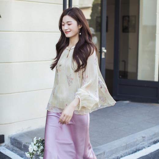 【林栖设计小店】卷草入画|桑蚕丝手工盘扣褶皱印花仙气2026春新款真丝衫1961086 商品图1