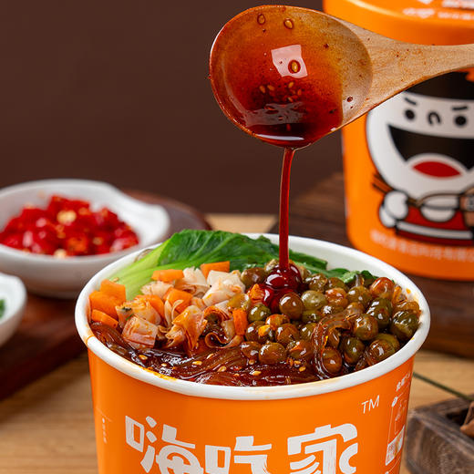 【嗨吃家 标准版酸辣粉】陕西线椒、子弹头辣椒 加入秘制调味料，成就独家酱包 粉条吸溜入口，Q弹无比！ 商品图1