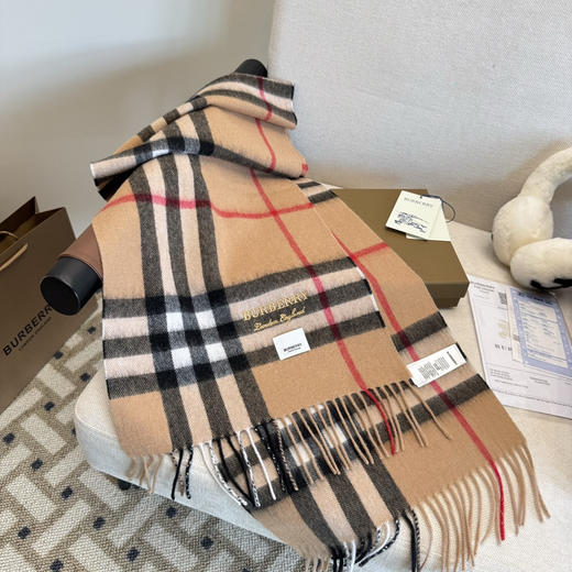 秋冬特惠💰240 巴宝莉男女围巾 经典格纹款 商品图3