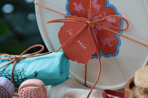 「花骢献瑞」为你读诗联名款新年礼盒  商品图9