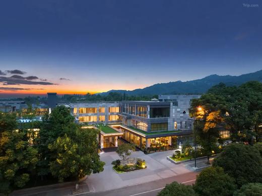 【青城山—612号酒店】温泉泳池、儿童乐园、机麻、KTV、会议室团建优选hjt 商品图0