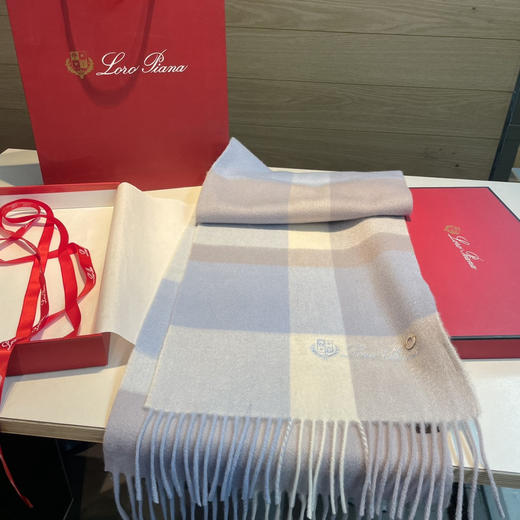 秋冬特惠💰280 诺悠翩雅围巾 送人自留都太高大上了 商品图4