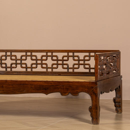 清	黄花梨攒接棂格三围屏罗汉床 商品图4